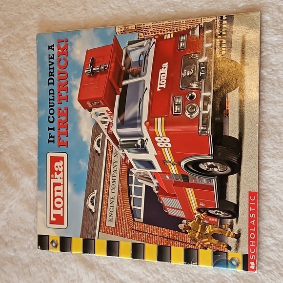 Kid's Books Spanish version. Bundle of 3 Home Accents Cofffe Table Books - Picture 6 of 11